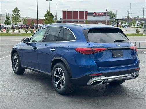2025 Mercedes-Benz GLC 350e Base