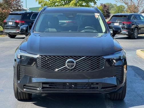 2026 Volvo XC90 B6 Ultra Dark Theme 6-Seater