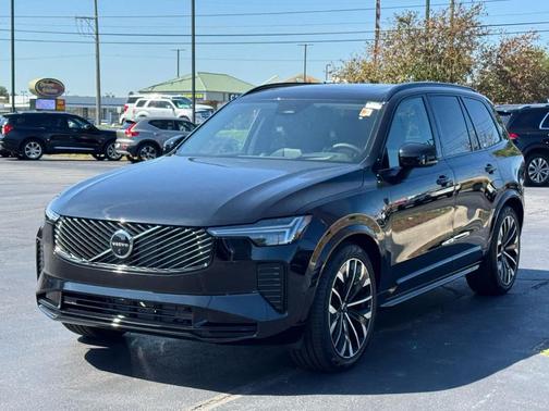 2026 Volvo XC90 B6 Ultra Dark Theme 6-Seater