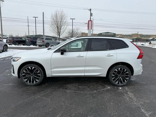 2026 Volvo XC60 B5 Ultra