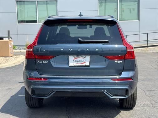 2025 Volvo XC60 Plug-In Hybrid T8 Plus