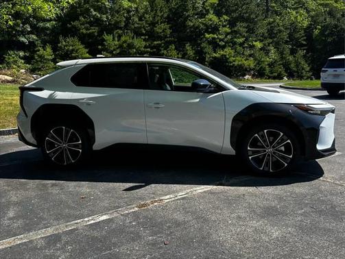 2025 Toyota bZ4X Limited