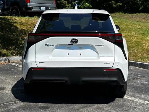 2025 Toyota bZ4X Limited