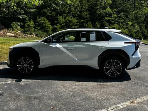 2025 Toyota bZ4X Limited