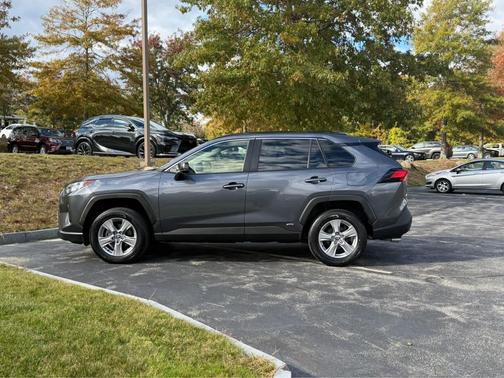2022 Toyota RAV4 Hybrid LE
