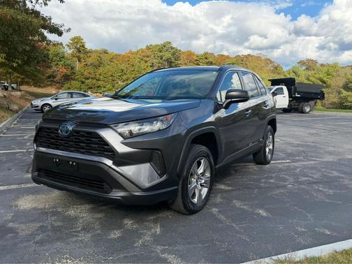 2022 Toyota RAV4 Hybrid LE