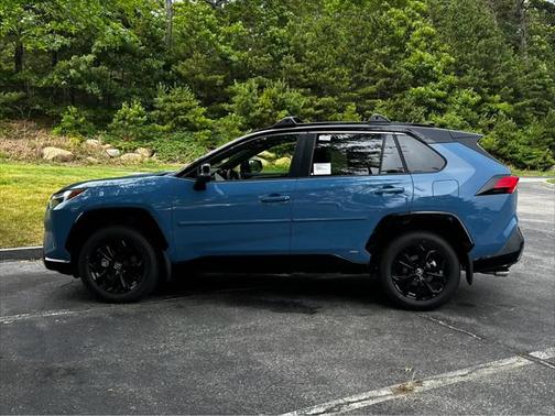 2025 Toyota RAV4 Hybrid SE