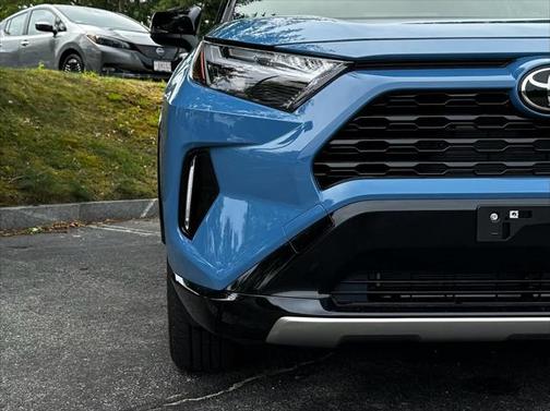2025 Toyota RAV4 Hybrid SE