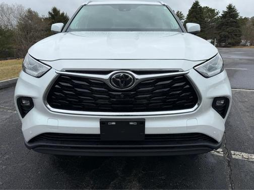 2026 Toyota Highlander Hybrid Limited