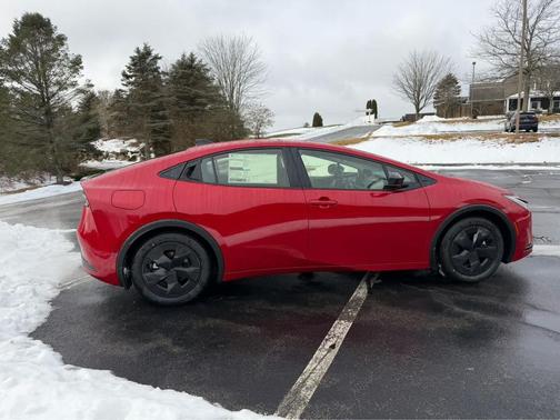 2026 Toyota Prius Plug-In Hybrid SE