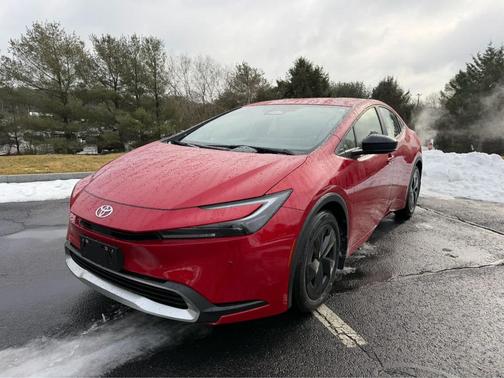 2026 Toyota Prius Plug-In Hybrid SE