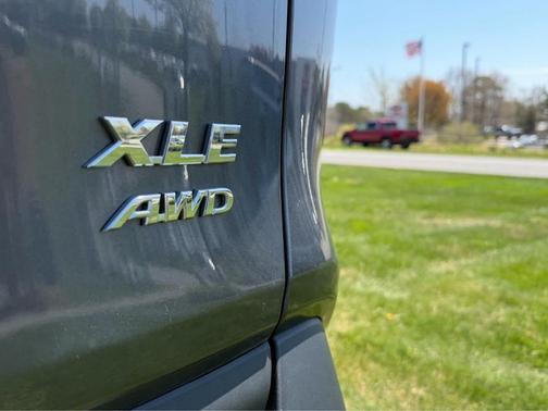 Magnetic Gray Metallic 2023 Toyota RAV4 XLE