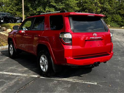 2024 Toyota 4Runner SR5