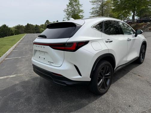 Eminent White Pearl 2025 Lexus NX 450h+ Luxury