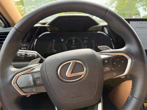 Eminent White Pearl 2025 Lexus NX 450h+ Luxury
