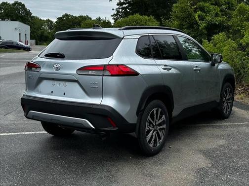 2025 Toyota Corolla Cross XLE