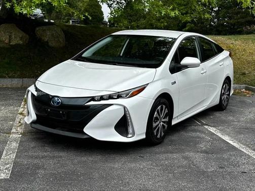 2022 Toyota Prius Prime XLE