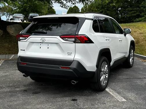 2025 Toyota RAV4 XLE Premium
