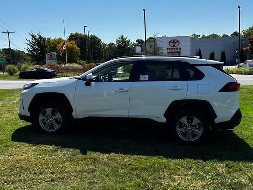 2025 Toyota RAV4 Hybrid LE