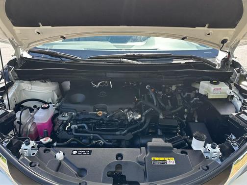 2024 Toyota Sienna LE
