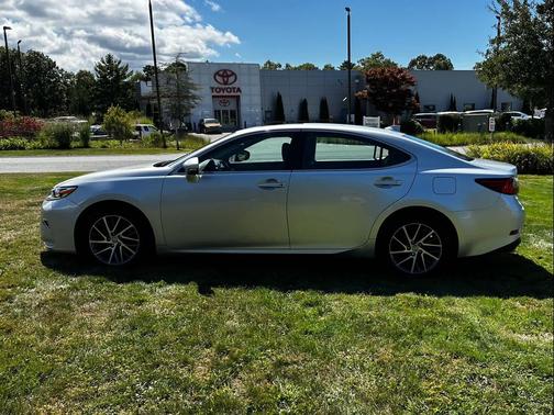 2017 Lexus ES 350 Base