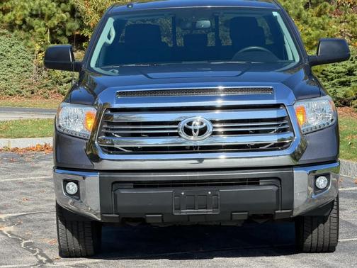 2017 Toyota Tundra SR5