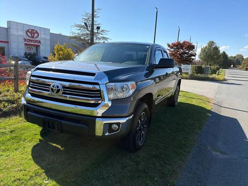 2017 Toyota Tundra SR5