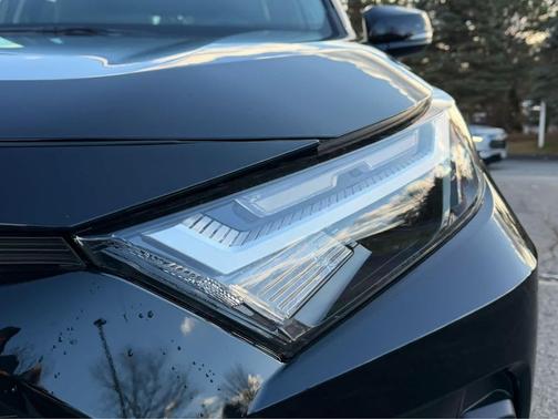 2025 Toyota RAV4 Hybrid XLE Premium