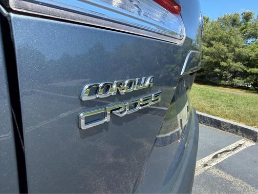 Celestite 2023 Toyota Corolla Cross LE