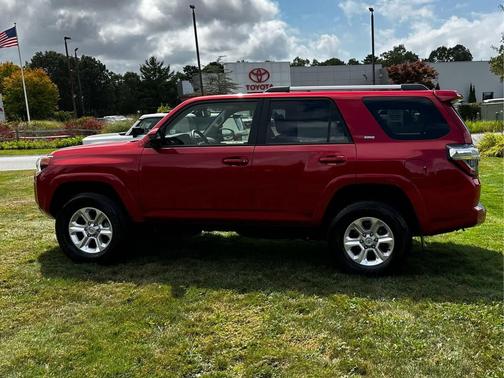2024 Toyota 4Runner SR5