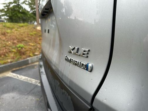 2023 Toyota RAV4 Hybrid XLE