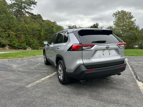 2023 Toyota RAV4 Hybrid XLE