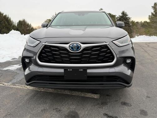 2023 Toyota Highlander Hybrid XLE