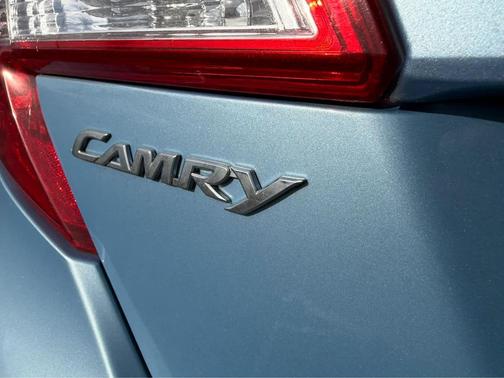 2012 Toyota Camry Hybrid LE