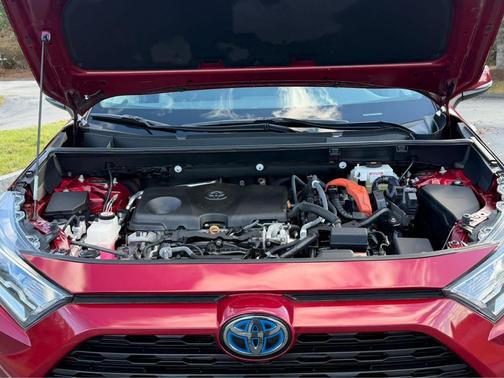 2020 Toyota RAV4 Hybrid XLE