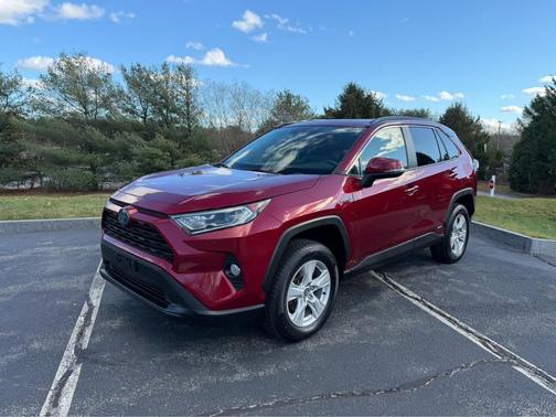 2020 Toyota RAV4 Hybrid XLE