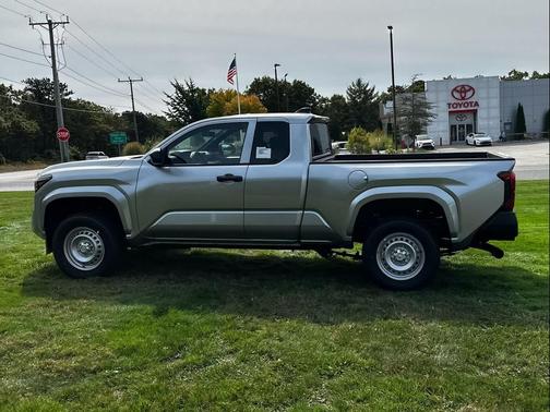 2025 Toyota Tacoma SR