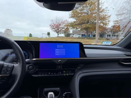 2025 Toyota Crown Signia XLE