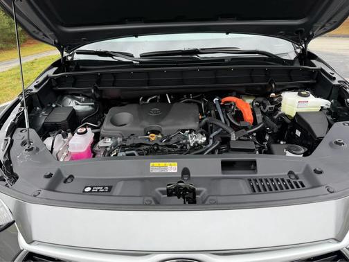 2026 Toyota Highlander Hybrid XLE