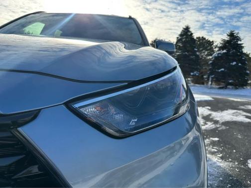2024 Toyota Highlander Hybrid XLE
