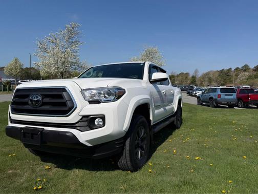 Ice Cap 2023 Toyota Tacoma SR5
