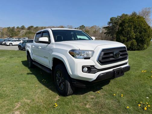 Ice Cap 2023 Toyota Tacoma SR5