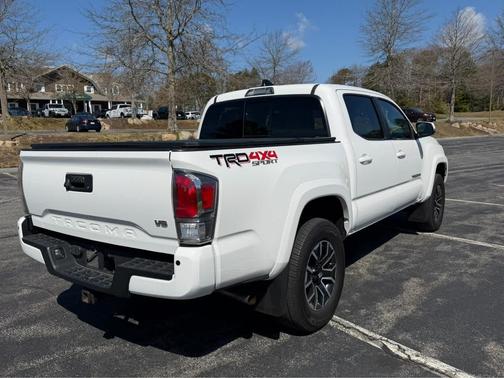 Super White 2021 Toyota Tacoma TRD Sport