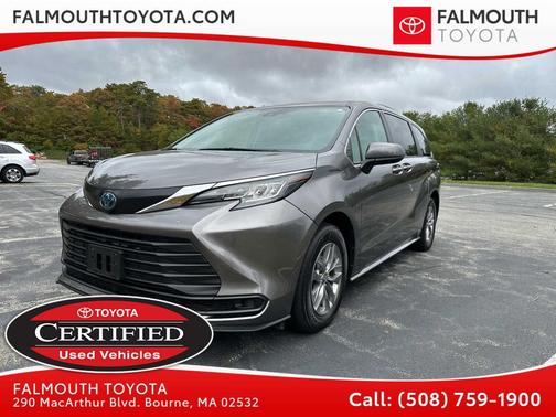 2023 Toyota Sienna LE