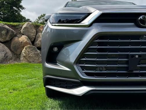 2025 Toyota Grand Highlander Hybrid Limited MAX