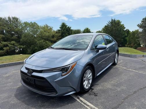 Celestite 2025 Toyota Corolla LE