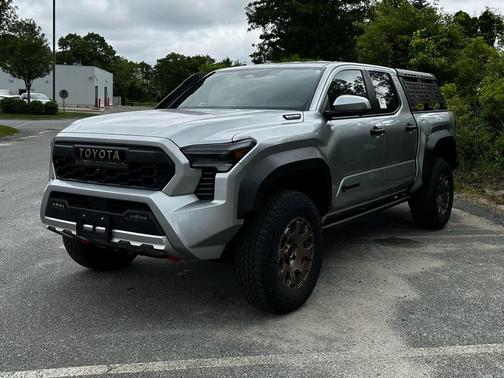 2025 Toyota Tacoma Hybrid Trailhunter