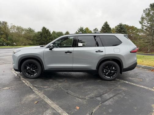 2026 Toyota Grand Highlander Hybrid Nightshade Edition