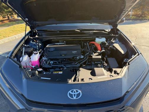 2025 Toyota Crown Signia Limited