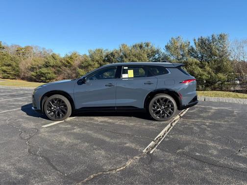 2025 Toyota Crown Signia Limited